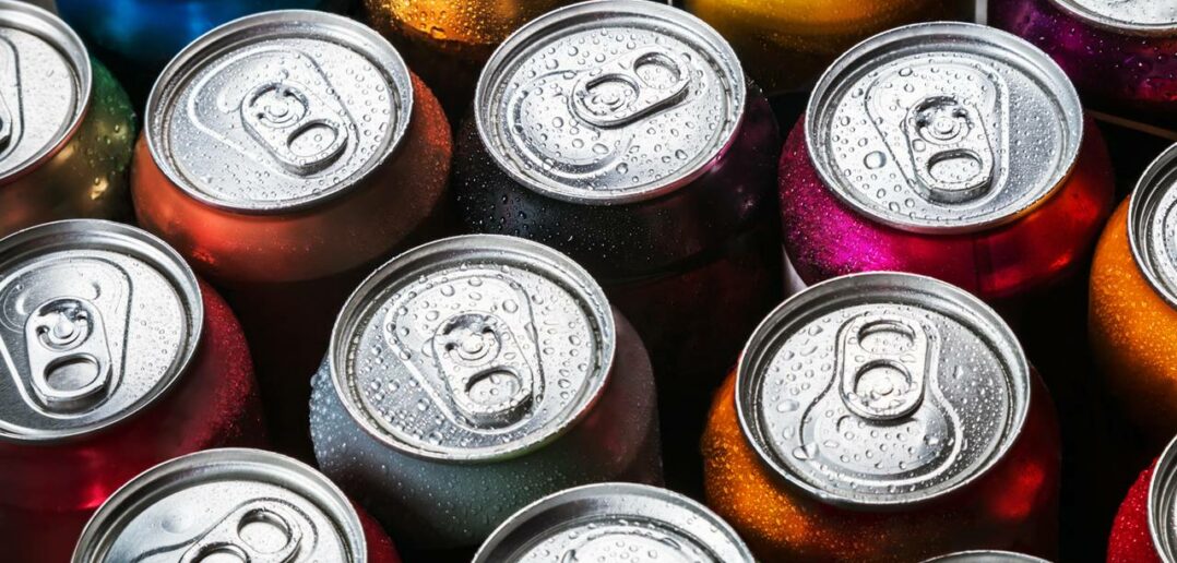 Cola oder Energy-Drink, was ist gesünder? (Foto: Adobe Stock-OlegDoroshin )
