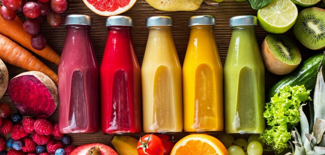 10 kg abnehmen mit Smoothies Rezepte (Foto: Adobe Stock- airborne77)