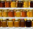 Was ist gesünder, Honig oder Zuckerrübensirup? ( Foto: Adobe Stock-Alessandro Cristiano)