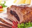 Traditionelle Weihnachtsfeiern mit Fleisch als Hauptbestandteil für 80% der (Foto: AdobeStock - GSDesign 188579950)