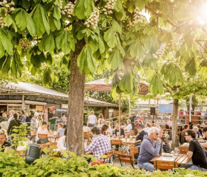 Konstanz Hafenhalle Biergarten (Foto: MTK. Dagmar Schwelle)